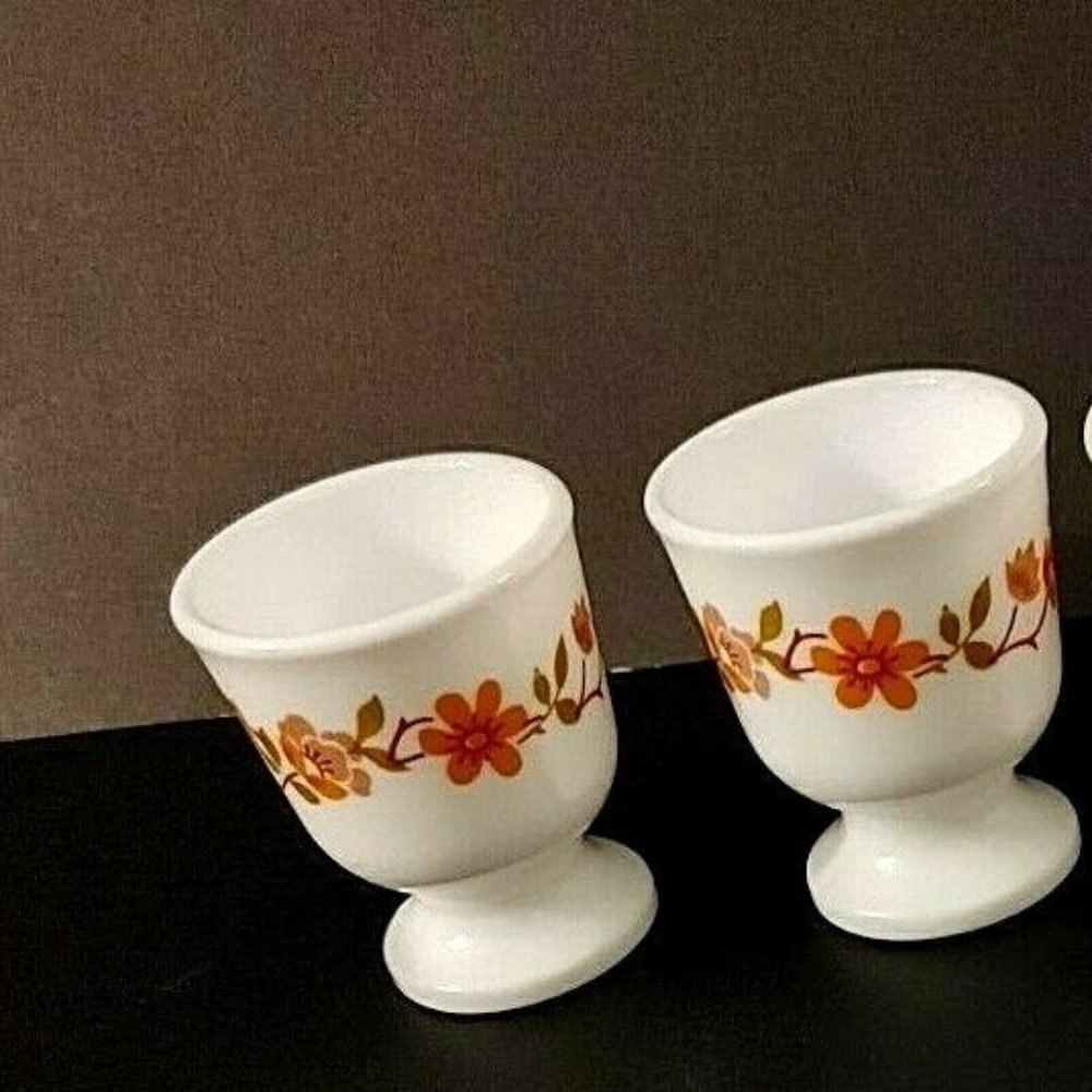 Vintage 1970's 4 Milk Glass Egg Cups By Arcopal Glass Company of France RARE